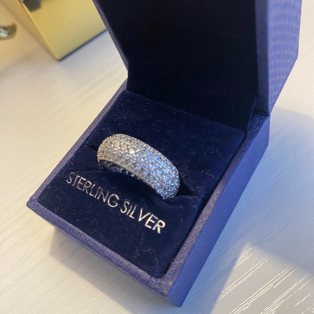 Brilliant encrusted with sparkle  ring